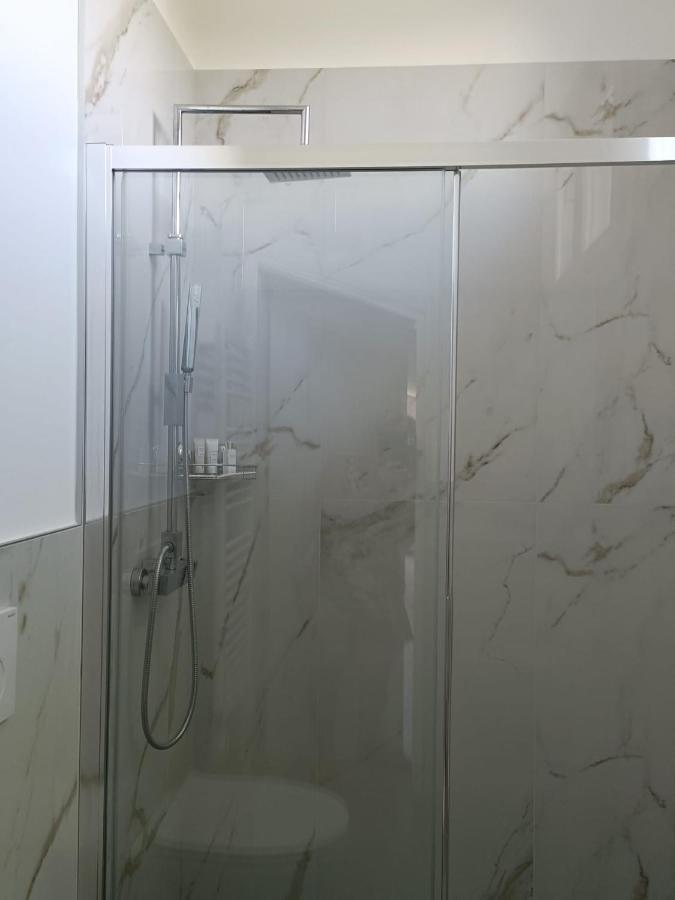 Ferienwohnung Residenza Adamo Ed Eva Pordenone Exterior foto